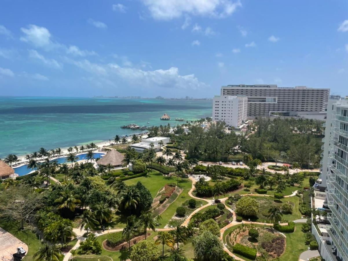 Beachfront Luxury Apartments Cancún Eksteriør bilde